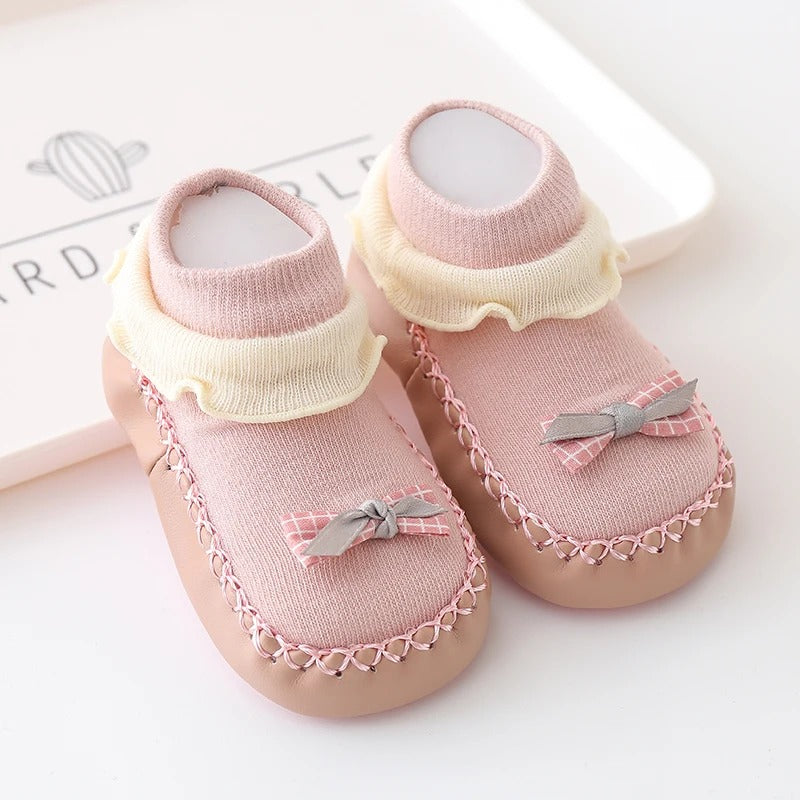 Milo’s Cozy Bow Mocs