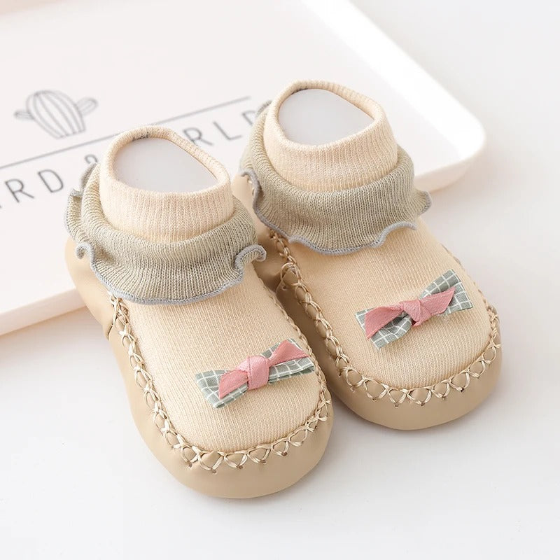 Milo’s Cozy Bow Mocs