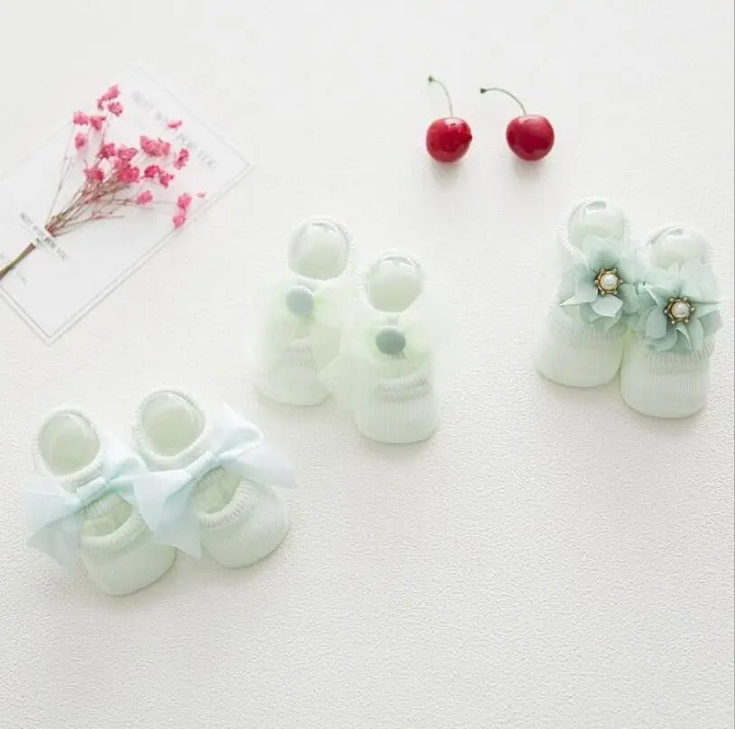 Milo’s Blush Trio – Baby Bow Booties Set (3 Pairs)